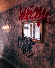 CLANDESTINE URBAN BAR