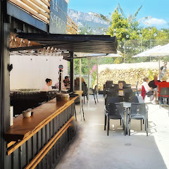 La Serreta Bar&Grill