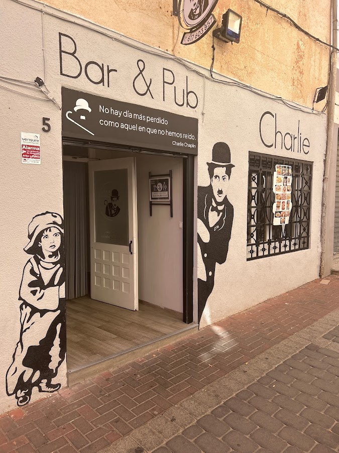 Bar Charlie.