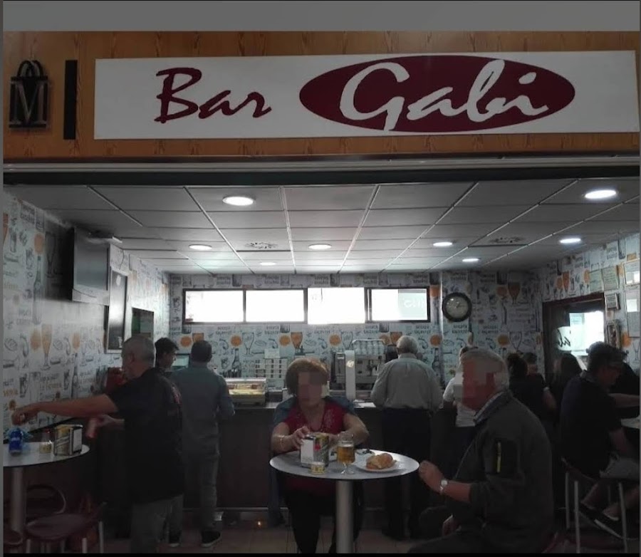 Bar Gabi, Ibi