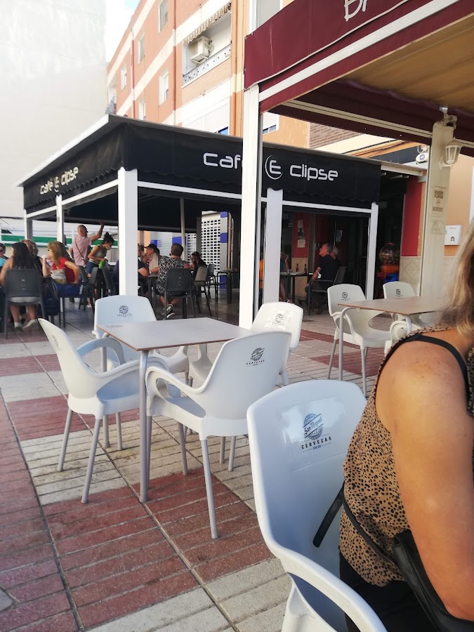 Cafetería-Vinoteca Eclipse