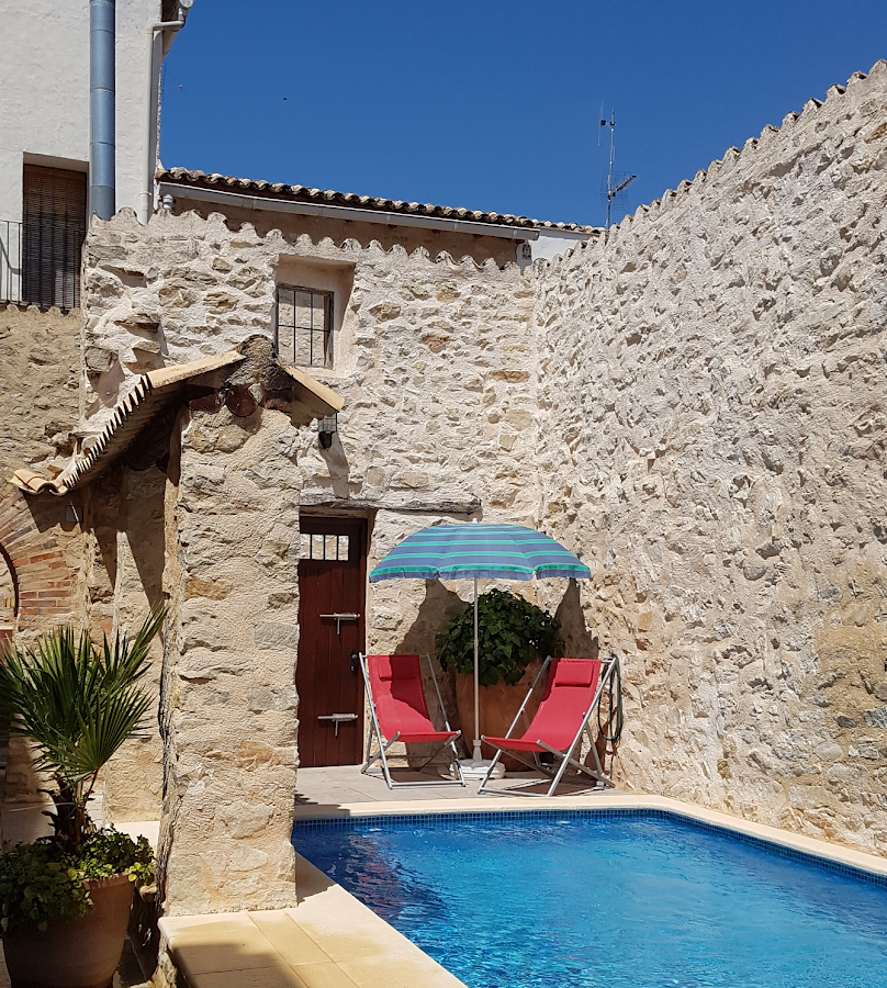 Casa Rural Sastre Seguí, la Vall de Gallinera- Alquiler completo.
