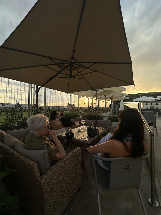 La Corveta - Terraza y Restaurante
