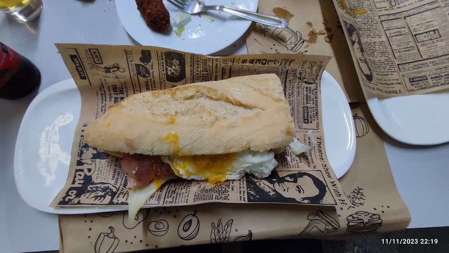 LOS TRAGONES COMIDA CASERA