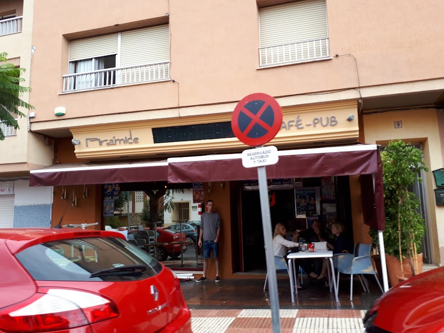 Pirámide Café-Pub