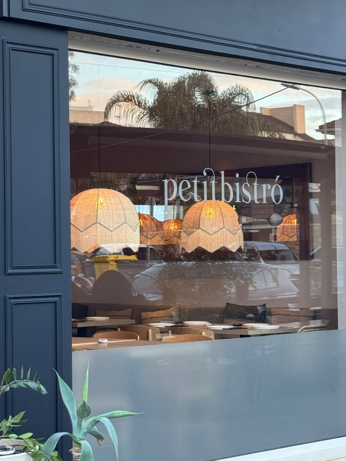 Restaurante La Eliana - Petit Bistró