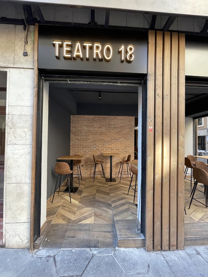 Teatro 18